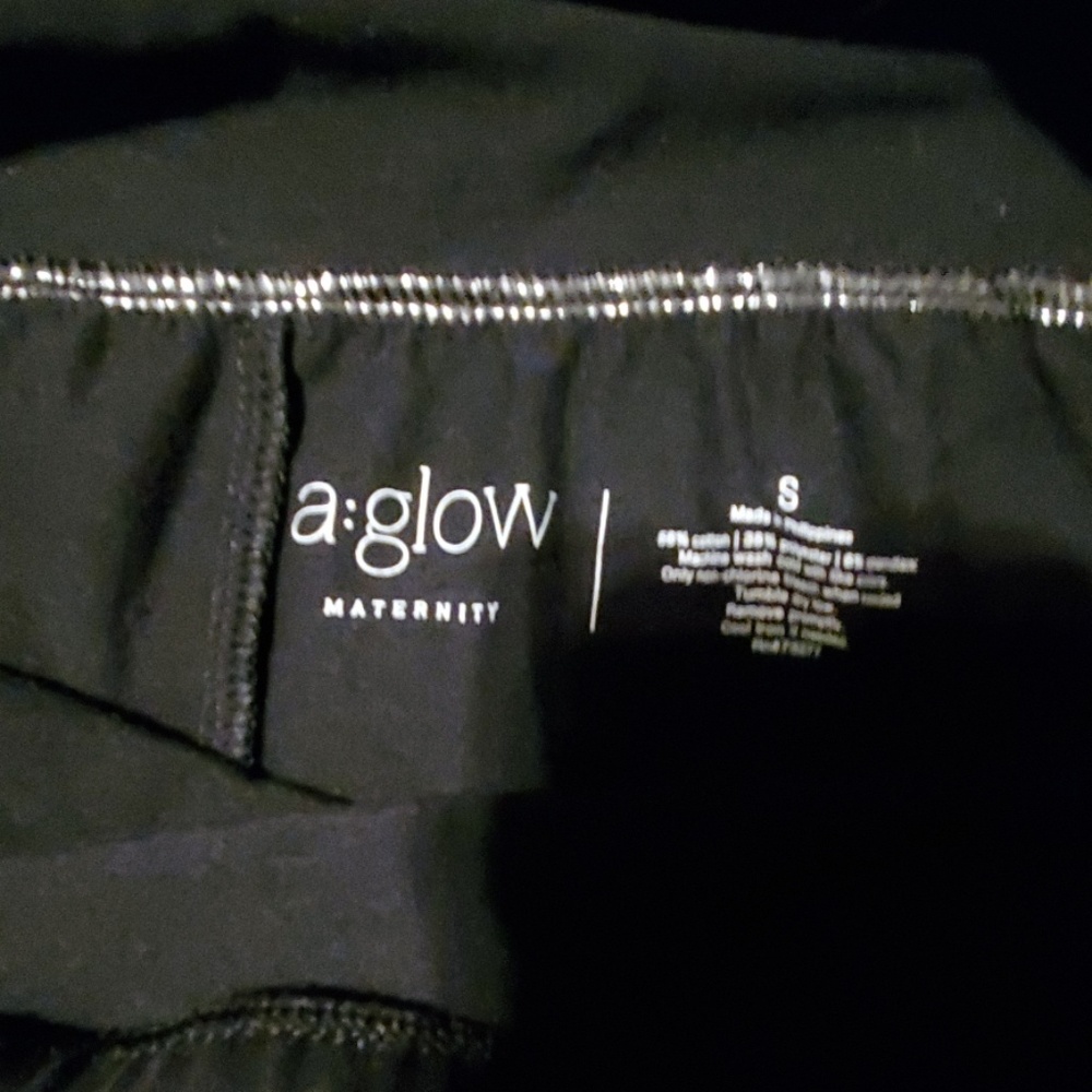 A glow maternity leggings